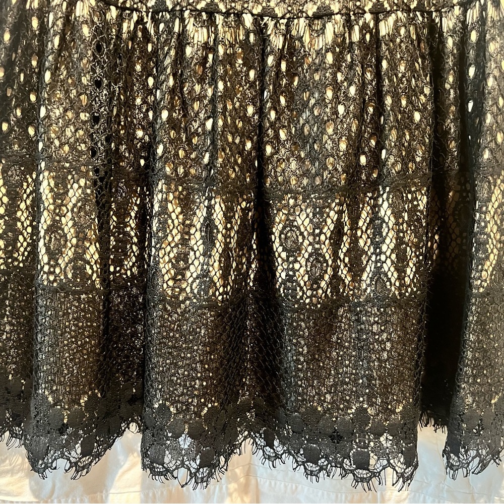 CeCe by Cynthia Steffe black lace dress 
size 4 - Picture 6 of 12